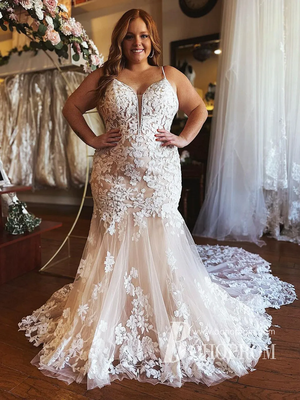 Delicate Tulle Appliques Spaghetti Straps Mermaid Chapel Train Wedding Dresses WD669