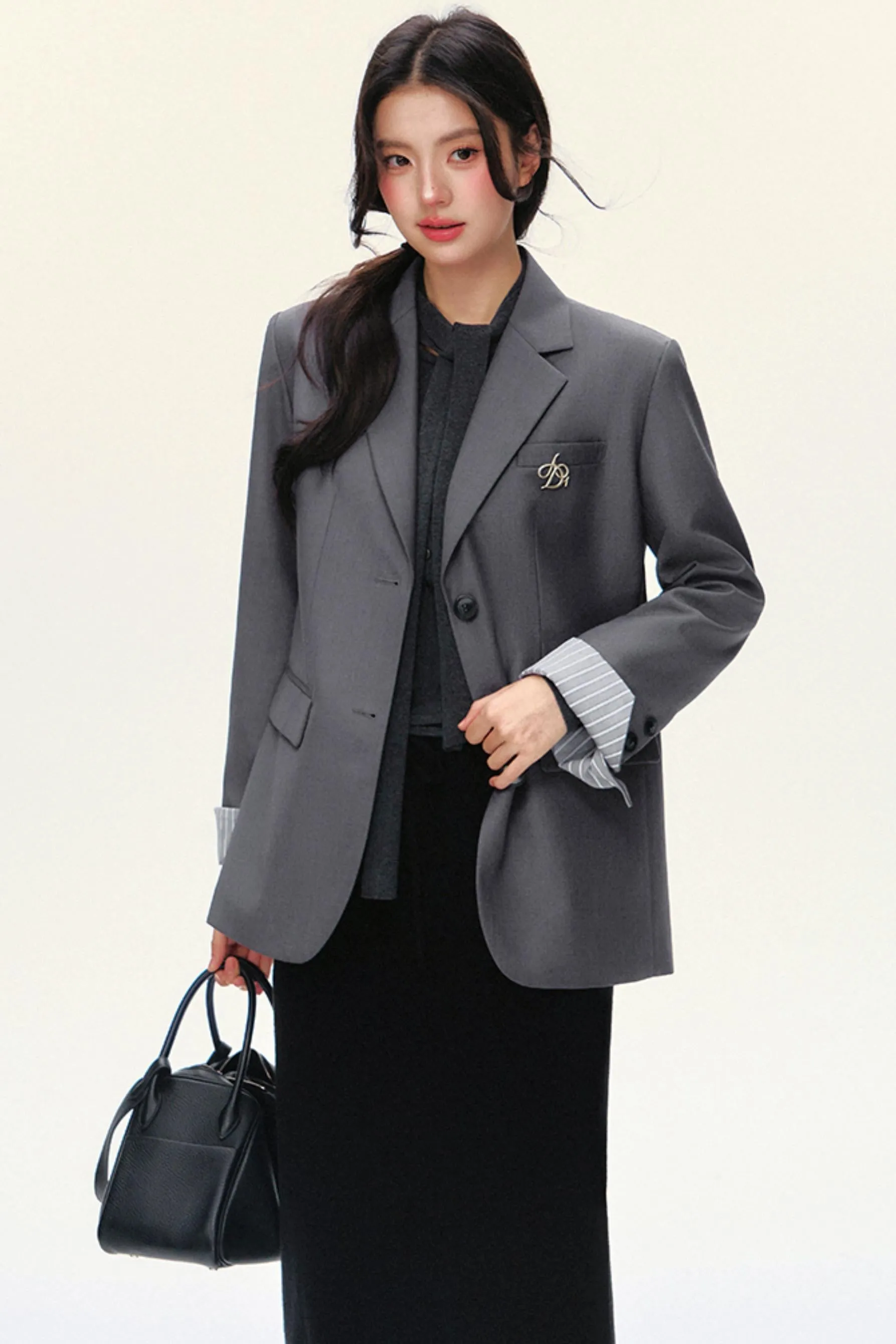 Elegant Bow-Tie Fitted Cardigan