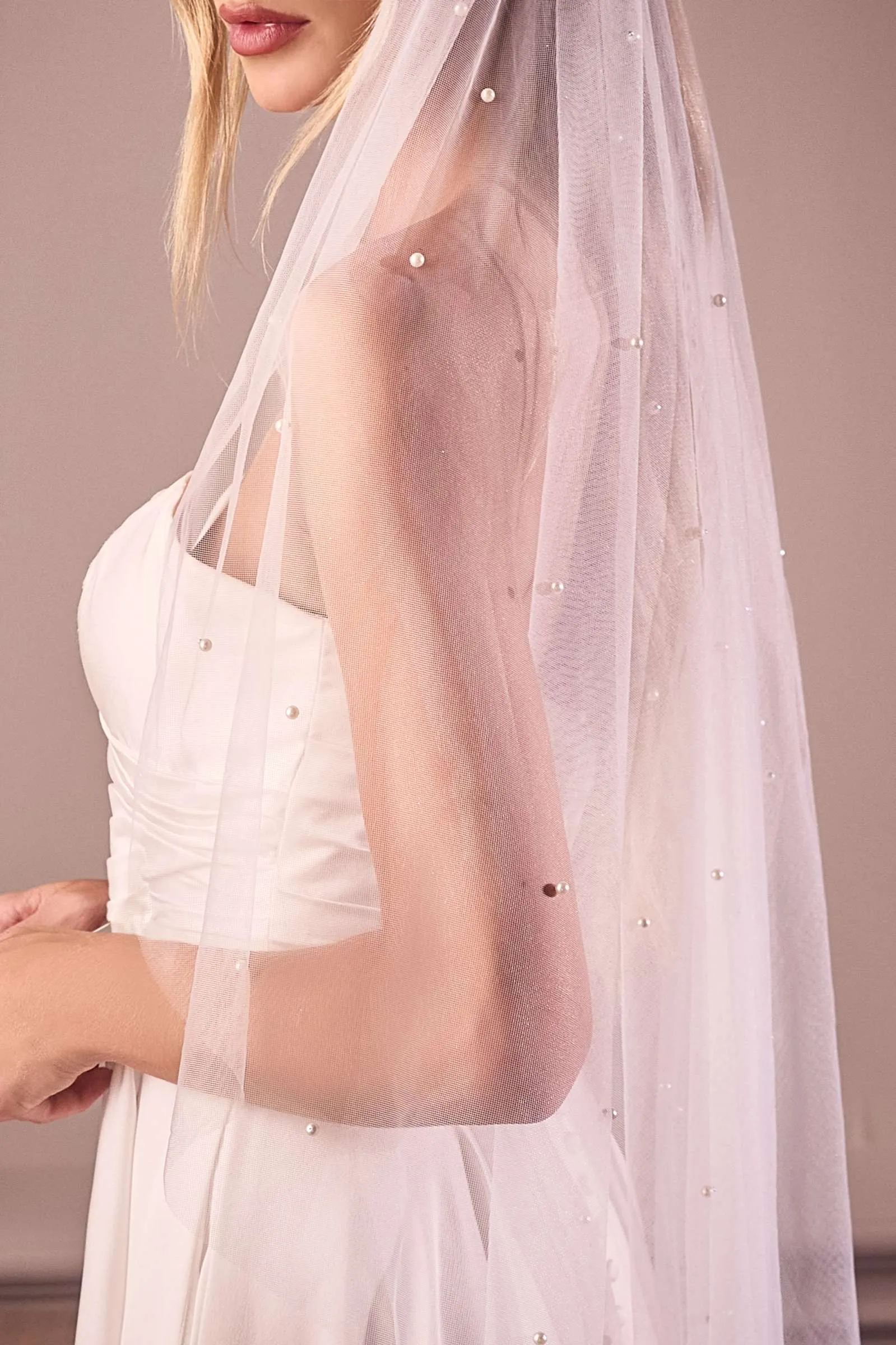 Pearl Drops Fingertip Veil